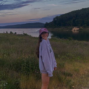 Meet your Posher, Lena